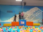 Klasa 4b na zajęciach sportowych w Parku Trampolin